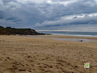 Am Pouldu-Plage bei Ebbe