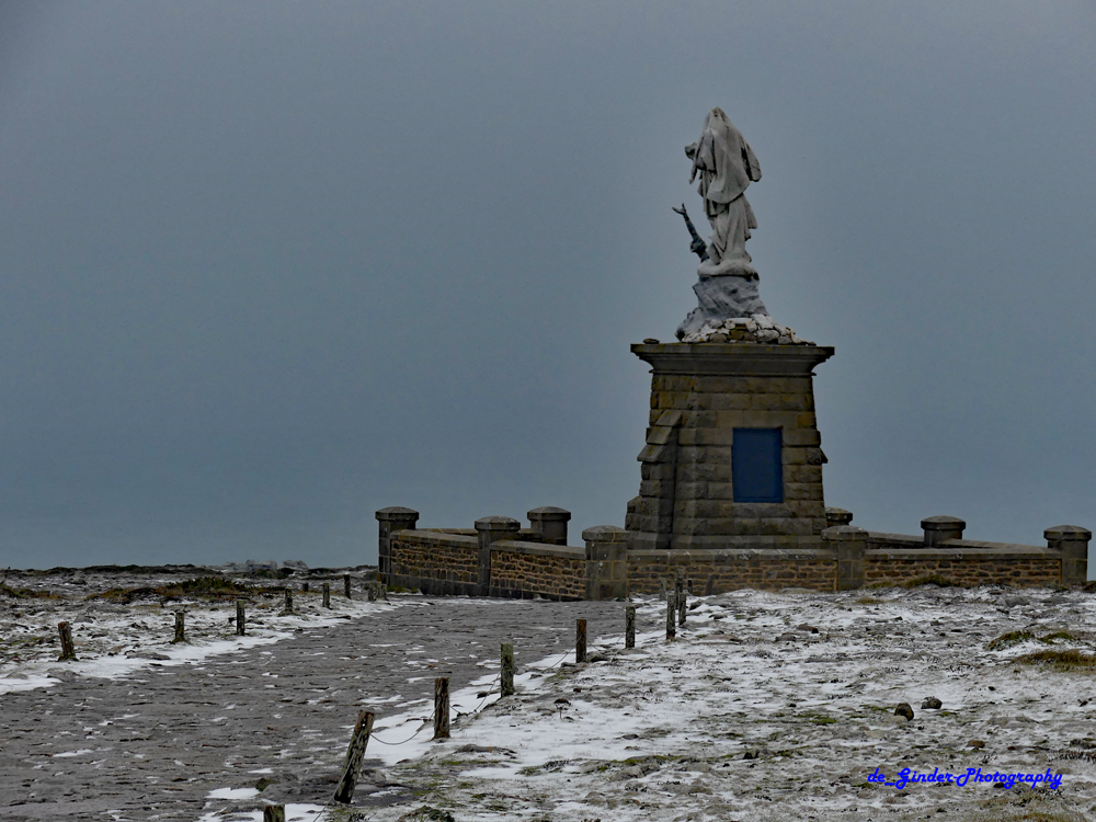 Statue