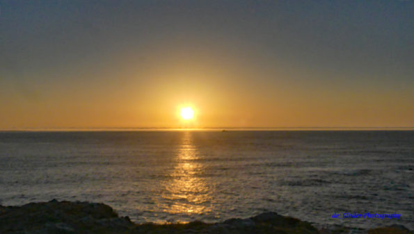 Sonnenuntergang über dem Meer 